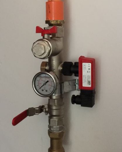 how do residential fire sprinklers work